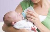 Hoe vaak moet je een fles aanbieden aan een pasgeboren baby?