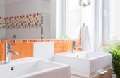 Hoe te te verfraaien een oranje badkamer