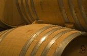 Hoe zwavel en onderhouden eiken vaten van de wijn