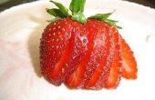 Hoe te bevriezen van verse aardbeien met suiker