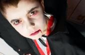 Het toepassen van de Kids' Vampire make-up