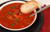 Het koppelen van wijn met tomaat basilicum soep