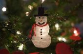Hoe maak je een sneeuwpop Ornament uit lijm