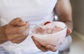 Hoe te bevriezen van natuurlijke yoghurt