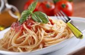 Hoe te bakken bevroren Spaghetti