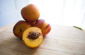 Hoe te bevriezen van verse perziken zonder de suiker