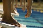 Hoe te splitsen een training met zwemmen en Gewichtheffen