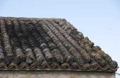 Hoe vaak moet u opnieuw het dak van uw huis?