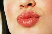 Hoe verf je lippen in een "Cupid van boog"