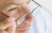 Hoe schoon het stuk van de neus van uw bril