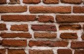 Hoe te repareren van bakstenen muren van de kelder