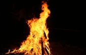 Hoe te branden van houten palen met dieselbrandstof