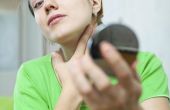 Hoe te bestrijden van slappe huid in de nek en kaak