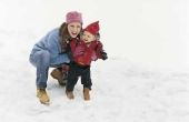 How to Teach Your Toddler over Winter in de sneeuw