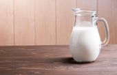 Hoe te vervangen door karnemelk geëvaporeerde melk