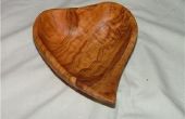 Hoe te snijden een hart medaillon van hout