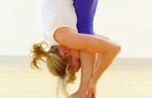 Zes Yoga strekken zich uit over een Lean & lenig lichaam