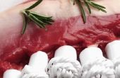 Een Crown Roast van lam als een idee van het diner van Kerstmis