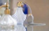 Hoe parfum om geuren te verwijderen uit meubelen