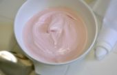 Hoe maak je roze voedselkleuring