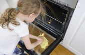 Hoe krijg ik makkelijk-Off Oven reiniger off van een linoleumvloer