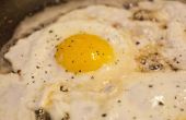 Hoe te bakken van een ei Over gemakkelijk