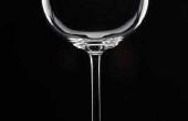 Hoe te vouwen van een servet in een wijnglas