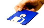 Hoe maak je een Windows 98-opstartdiskette van een downloaden
