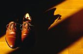 Hoe donkerder lederen schoenen