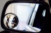 Hoe plaats een bolle spiegel op een Side-View Mirror